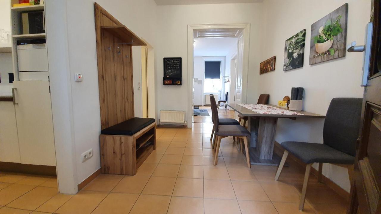 Gorgeous Viennese 10 Min To Center Apartament *